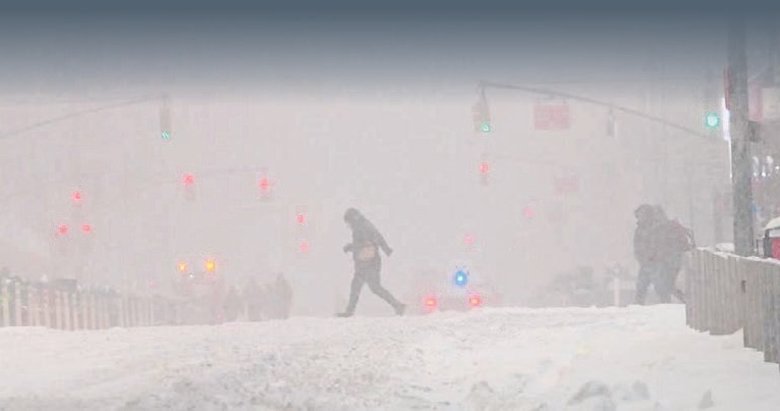 Kar fırtınası yüzünden 770 bin kişi elektriksiz kaldı