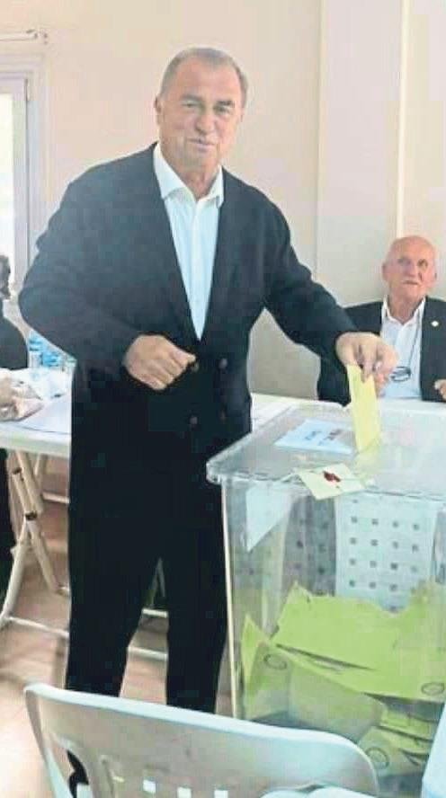 Ünlülerden ikinci tura yoğun ilgi