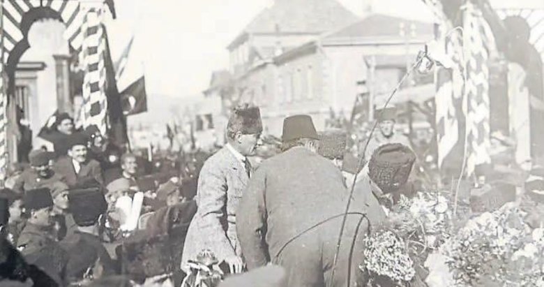 Atatürk’ün İzmir’i fotoğraflara yansıdı