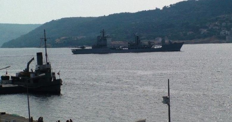 NATO’ya bağlı savaş gemileri Çanakkale Boğazı’ndan geçti