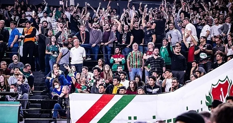 Karşıyaka’da kombineler satışa çıktı