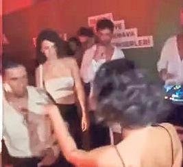 Taze aşıklara kıskançlık sınavı