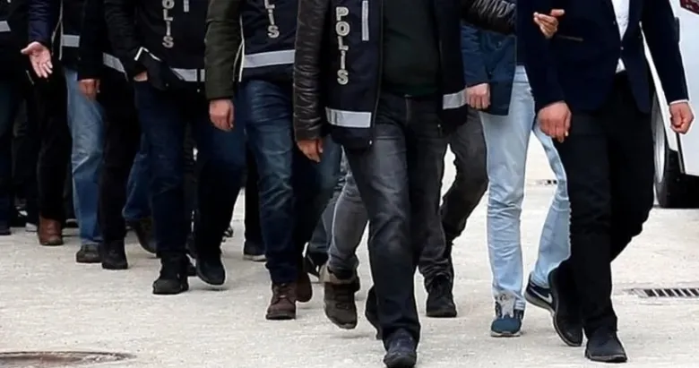 İzmir’de dev operasyon! Çeşitli suçlardan aranan 184 kişi yakalandı