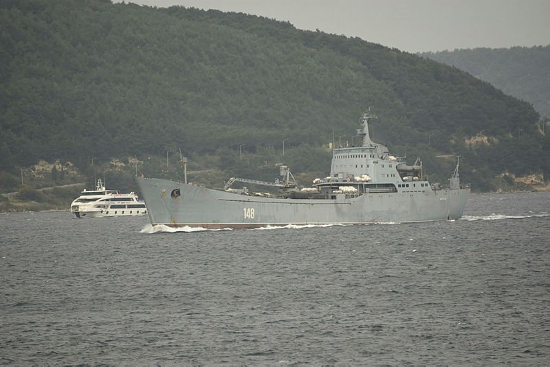 Askeri araç yüklü Rus gemisi Ege’de