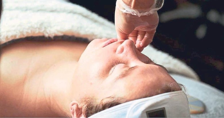 Hollywood ünlülerinin gözdesi: Bukkal masajı