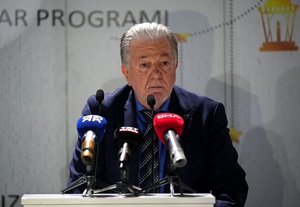 İzmir’de esnaf ve sanatkarlar iftarda bir araya geldi