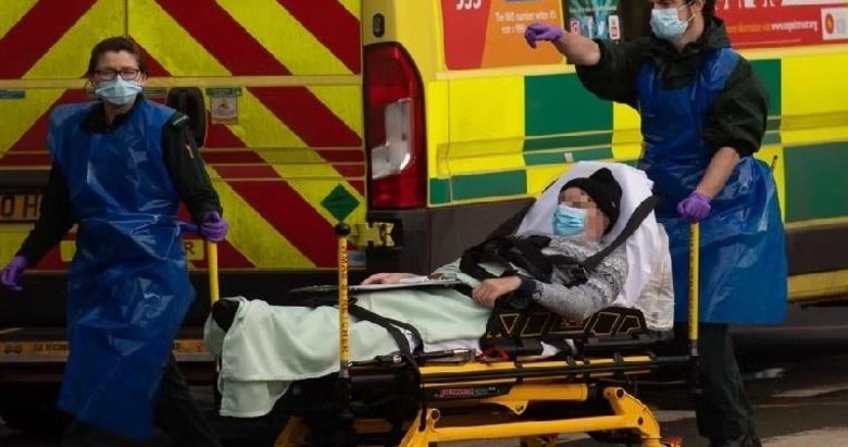 İngiltere’de hastalar ambulans bulamıyor