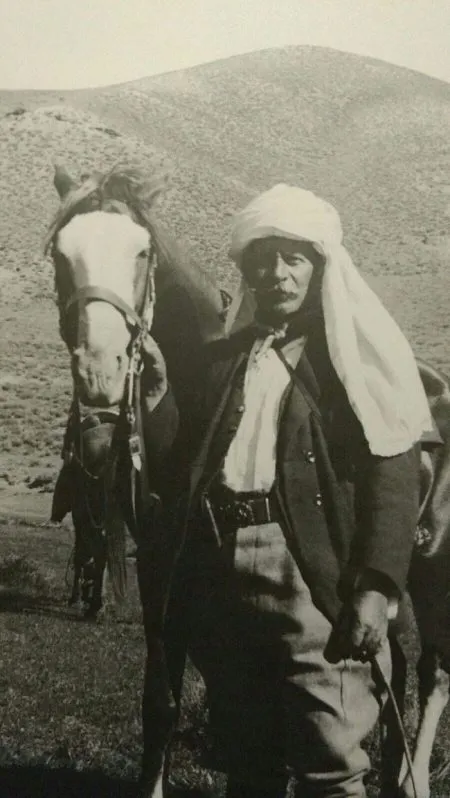 col-kaplani-fahrettin-pasa-kimdir-medineyi-acliga-ragmen-teslim-etmeyen-efsane-pasa-1785945834994.png