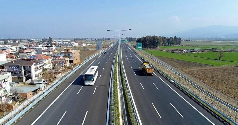 Bakan Karaismailoğlu: 163 kilometre uzunluğundaki Aydın-Denizli otoyolunda çalışmalar sürüyor