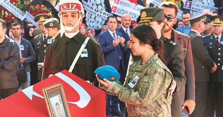 Şehit uzman çavuş son yolculuğuna uğurlandı