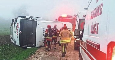 Liseliler sisli yolda ölümden döndü