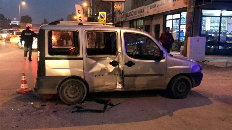 İzmir’de trafik kazası: 2 polis yaralı