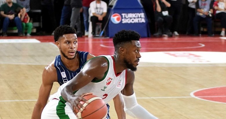 Karşıyaka’da veda zamanı: Moore takımdan gitti
