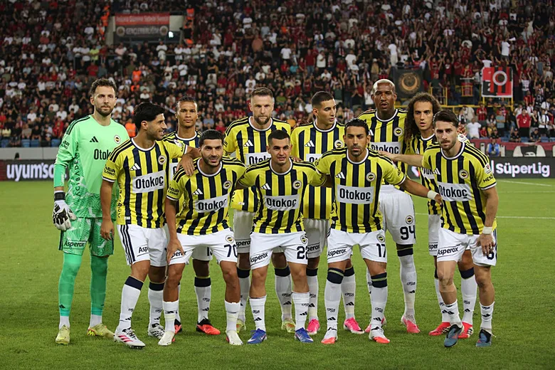 CANLI FENERBAHÇE - TÜMOSAN KONYASPOR | Kadıköy’de maç gecesi: İşte ilk 11’ler