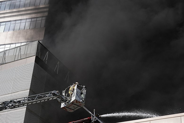 İzmir’de çıkan yangın kontrol altına alındı