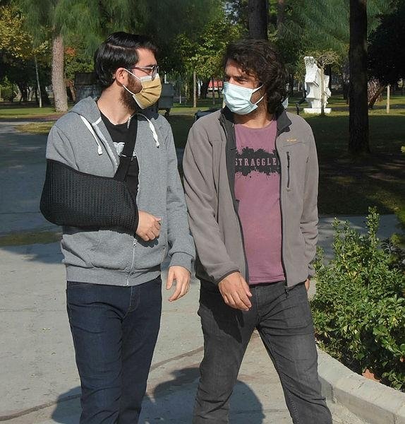 ’Hayat üçgeni’ sayesinde enkaz altından kurtulan genç avukat, yaşadıklarını anlattı