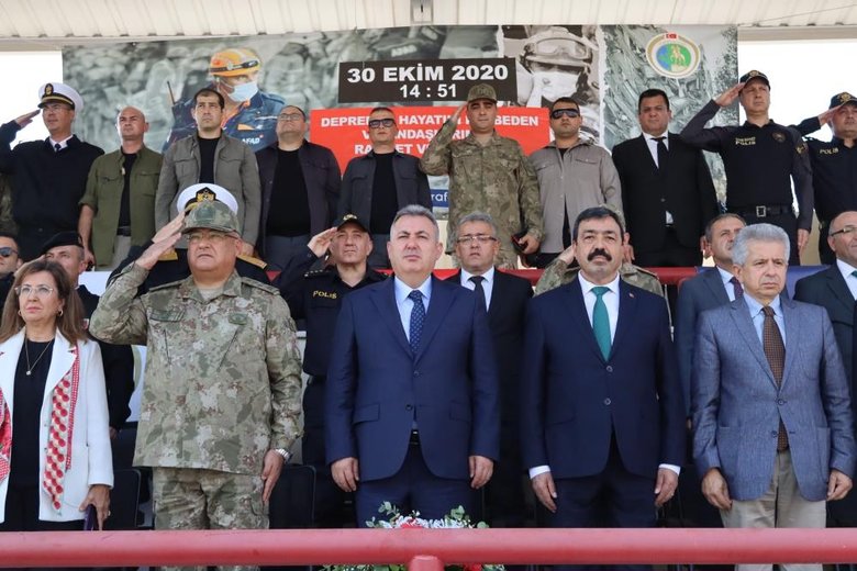 117 kişinin hayatını kaybettiği İzmir Depremi, tatbikatla anıldı