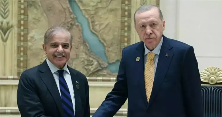 Başkan Erdoğan, Pakistan Başbakanı ile telefonda görüştü