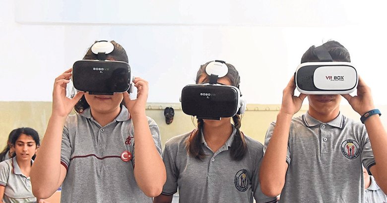 Üç boyutlu gözlükle anatomi dersi