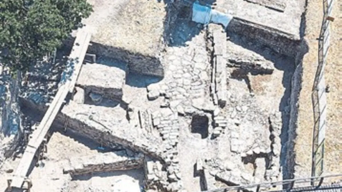 2 bin 800 yıllık agora gün yüzüne çıkarılıyor