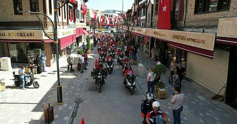 Zafer Bayramı’nda Kocatepe’ye ’100. Yıl Motosiklet Sürüşü’