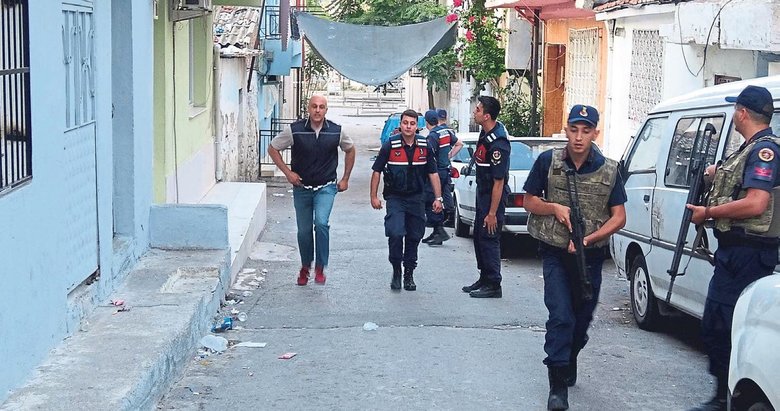 İzmir’de yeşil reçete vurguncularına baskın