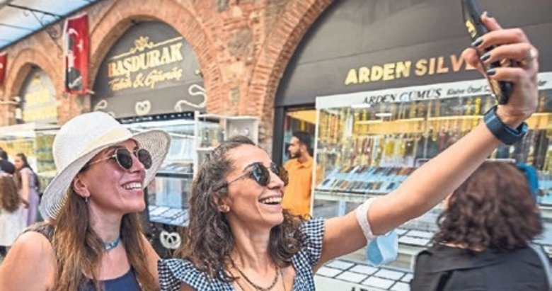 İzmir Kemeraltı herkes için çekici bir yer olacak