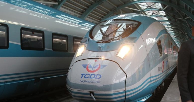 İlk seferine çıkan Yüksek Hızlı Tren Sivas’a ulaştı