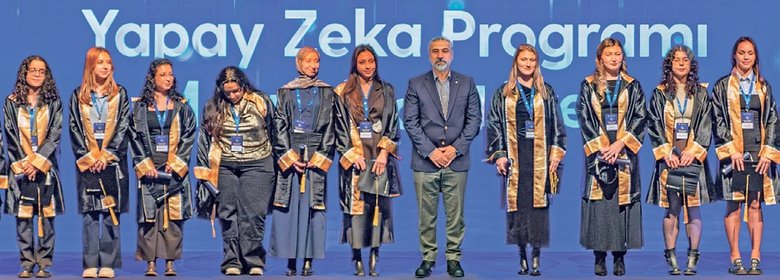 Turkcell, yapay zekâ çağının kadın liderlerini yetiştiriyor