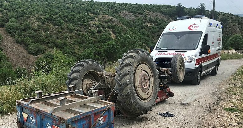 Çanakkale Bayramiç’te devrilen traktörün altında kalan sürücü hayatını kaybetti