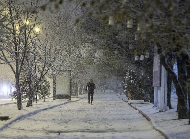 İzmir’de hava bugün nasıl olacak? Kar yağışı sürecek mi? Meteoroloji’den son dakika hava durumu uyarısı! 26 Aralık 2018 hava durumu