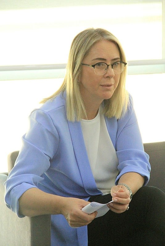 Hülya’nın iki eli yakanızda olacak