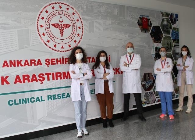 Yerli aşımız bu klinikte üretiliyor! Bulunduğu odaya sadece tek bir kişi girebiliyor