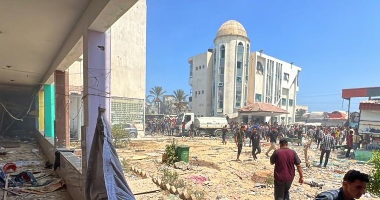 İşgalci İsrail sahra hastanesini bombaladı