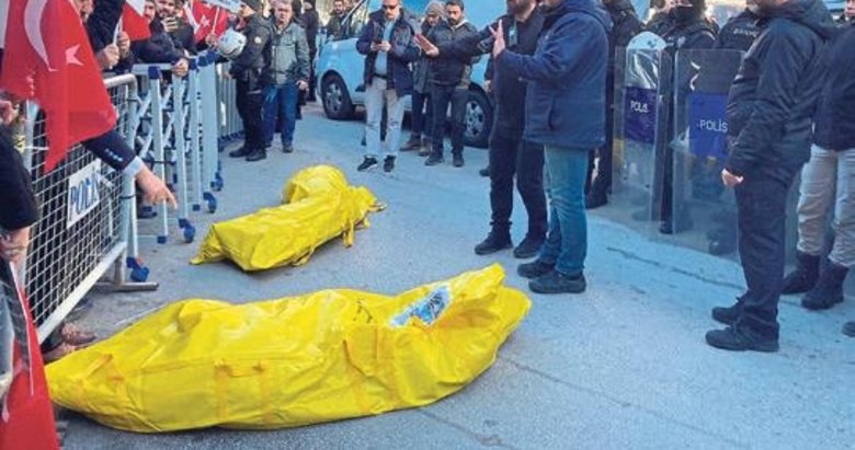 Vatana kurşun sıkanın sonu sarı torba