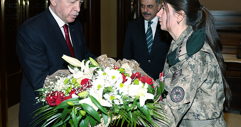 Türk polisi devletin göz bebeğidir