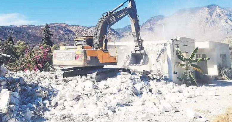 Mandıra Filozofu’nun köyü kaçak yapıdan temizleniyor