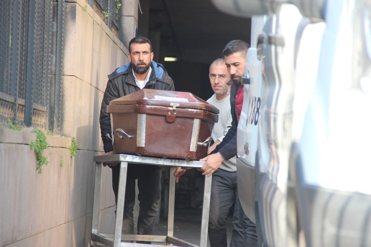 İzmir’de en acı bekleyiş... Çeşme’deki faciada ölenlerin cenazeleri teslim edilmeye başlandı