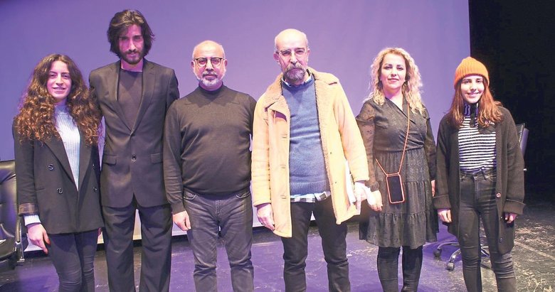 Klasik tiyatro eserlerine minimalist bir dokunuş