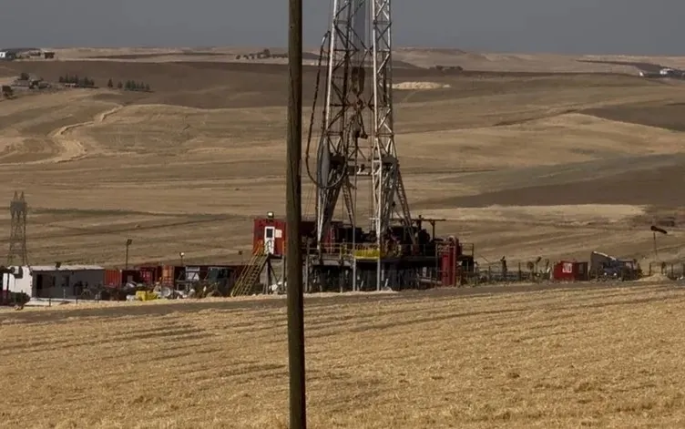 kaya-petrolunde-ilk-mujde-geldi-4-bin-metre-derinlikten-cikariliyor-1787465017533.jpeg