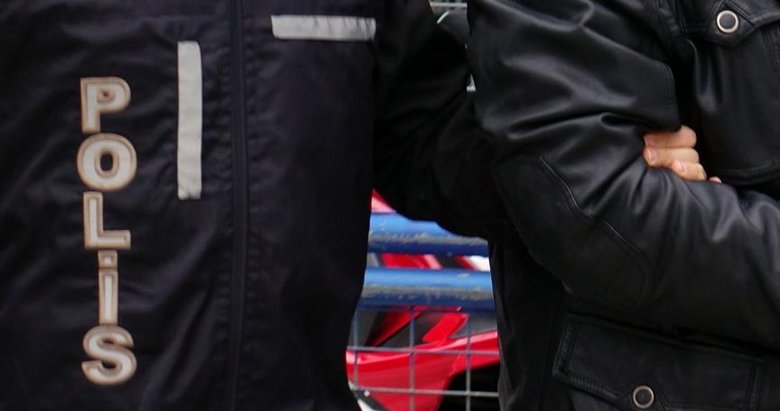 İlkokul kapısına not bırakıp öğretmeni tehdit etmişti: Tutuklandı