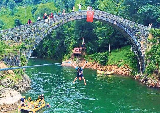 Doğu Karadeniz’de cennetten köşe Rize