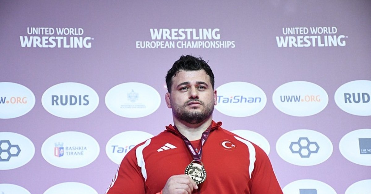 Kayaalp’ten tarihi şampiyonluk