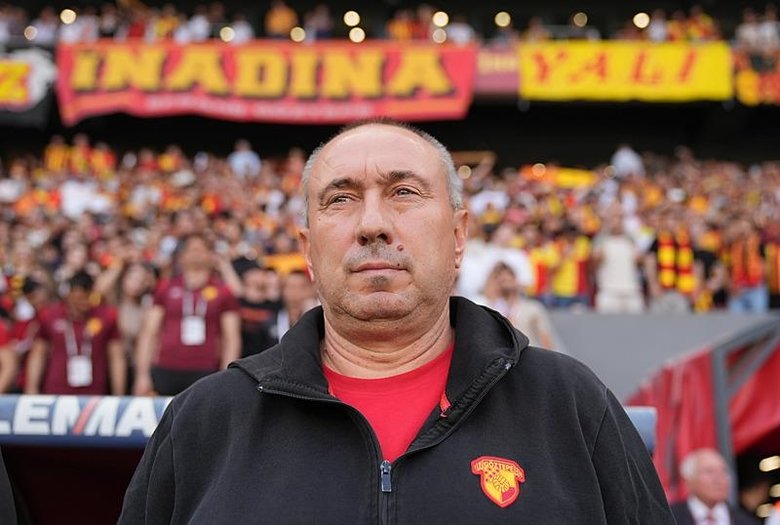 Göztepe Teknik Direktörü Stoilov’dan tarihi başarı: 6. isim oldu