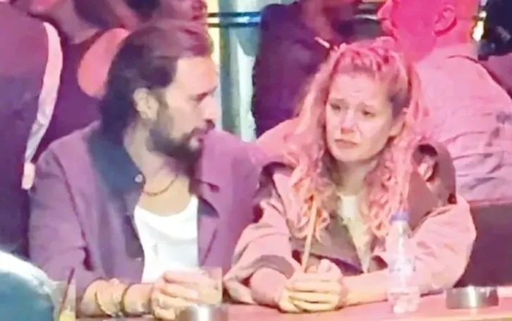 burcu-biricik-gozyaslarini-tutamadi-sebebi-ortaya-cikti-esi-emre-yetkin-teselli-etti-1790431869390.png