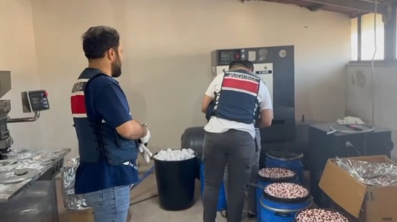 İstanbul’da zehir tacirlerine göz açtırılmıyor! Zeytinburnu ve Sarıyer’de uyuşturucu operasyonu: 2 şüpheli tutuklandı