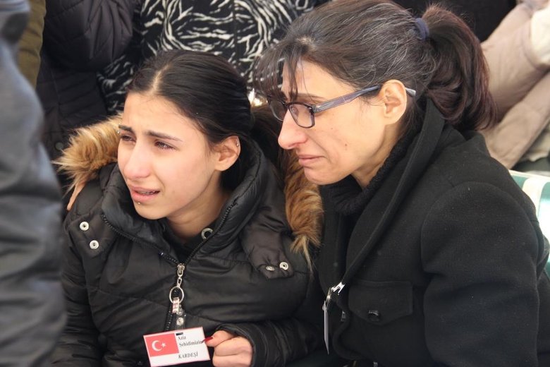 Depremde şehit olan İzmirli askere hüzünlü veda