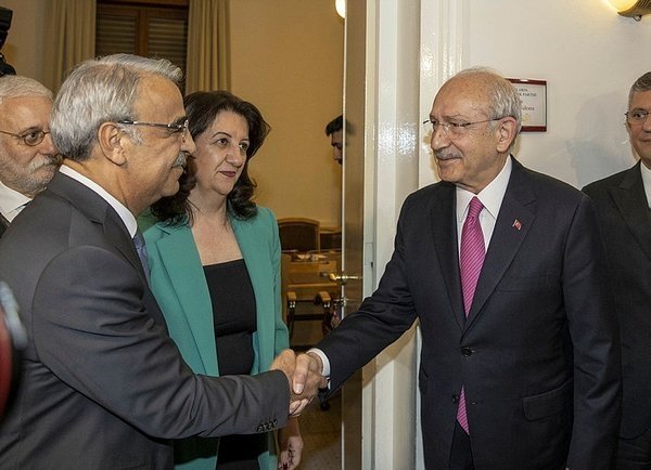 SON DAKİKA: Pervin Buldan duyurdu! HDP aday çıkarmayacak...