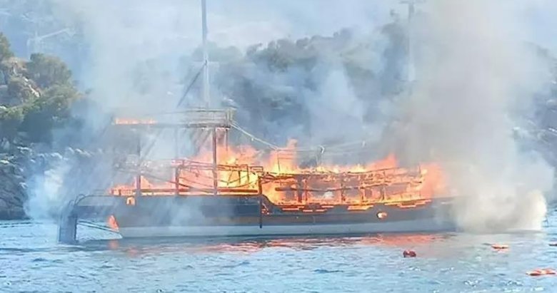 Marmaris’teki tur teknesi yangınında 2 gözaltı