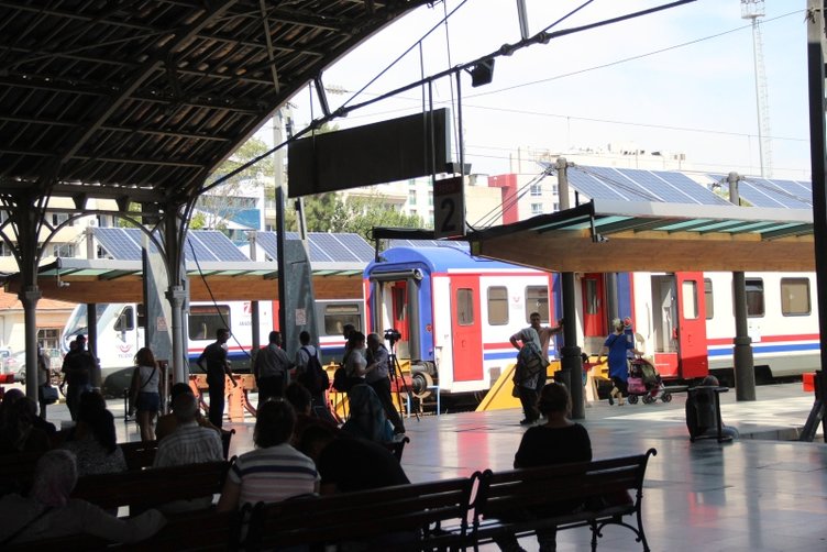 İzmir’de Basmane Garı kendi elektriğini kendisi üretiyor